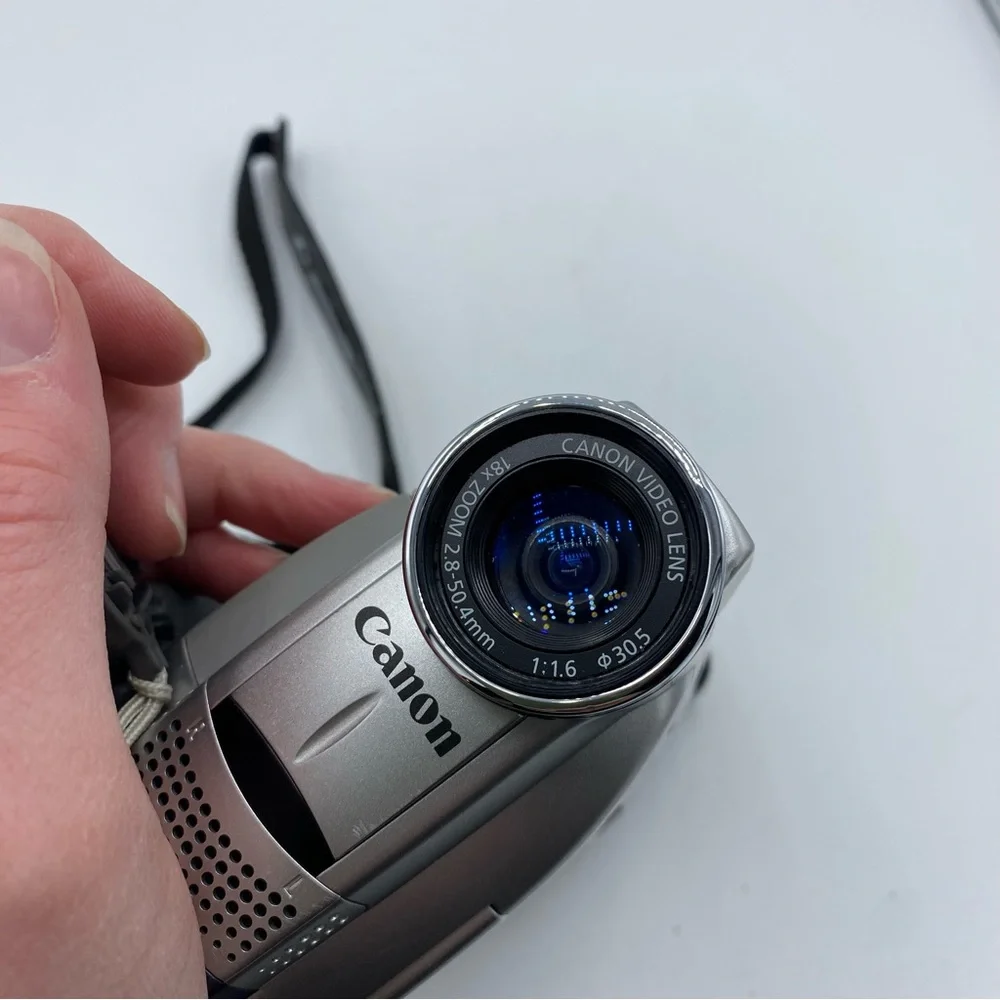 Canon ZR60 MiniDV Camcorder Video Camera With‎ NO Power Supply_5